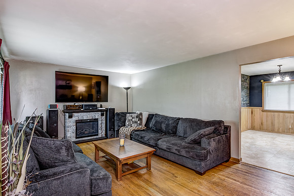 02 - Living Room-7