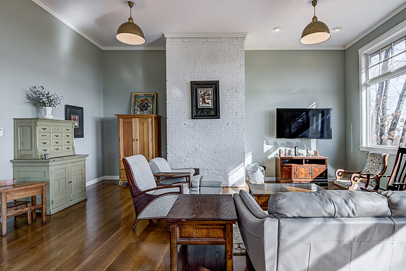 02 - Living Room-3