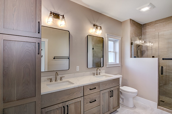07 - Primary Bathroom-1
