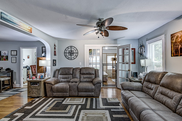 02 - Living Room-4
