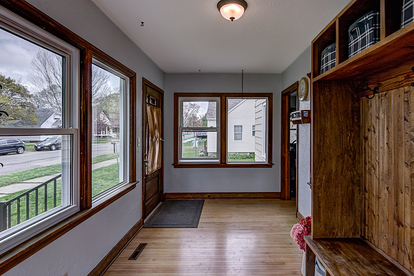 09 - Seasonal Porch-2