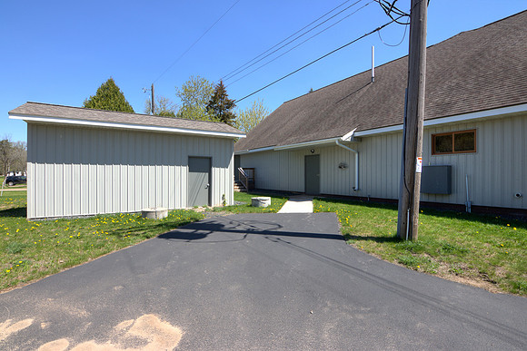 18 - Outbuilding-6