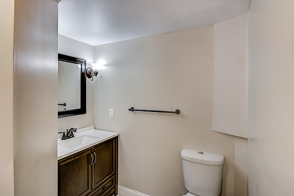 12b - Bathroom-4