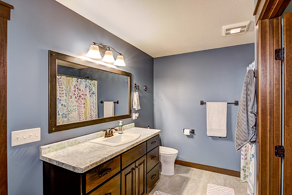 07 - Primary Bathroom-1
