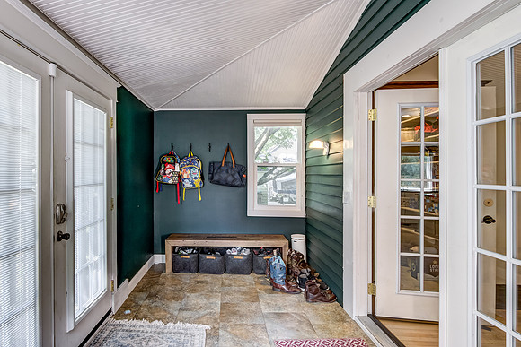 09 - Seasonal Porch-2
