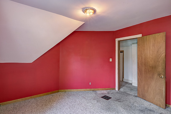 11 - Upper Level Bedroom - 2-2