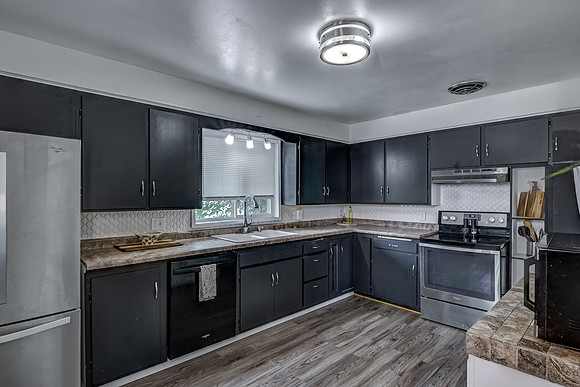 03 - Kitchen-4
