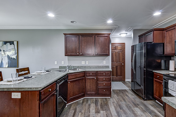 03 - Kitchen-3