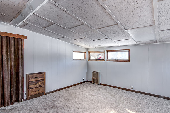 06 - Primary Bedroom-1