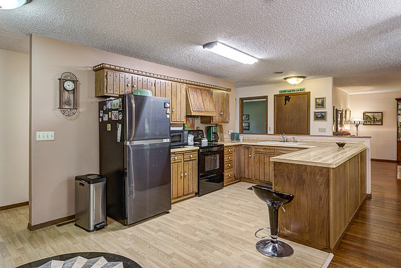 03 - Kitchen-1