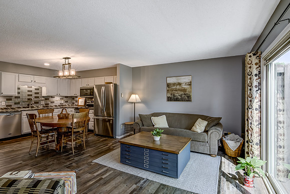 02 - Living Room-3