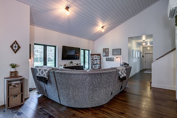02 - Living Room-2