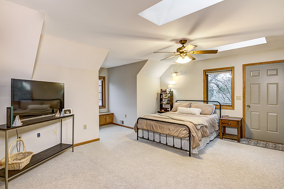 10 - Main Level Bedroom - 1-1