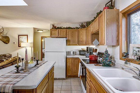 03 - Kitchen-6