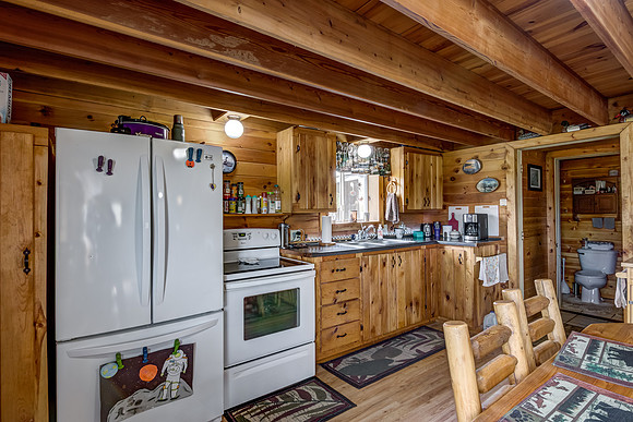 03 - Kitchen-1