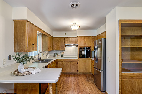 03 - Kitchen-1