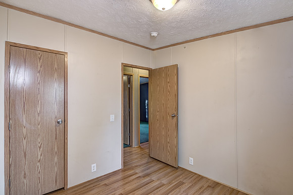 10 - Main Level Bedroom - 3-2
