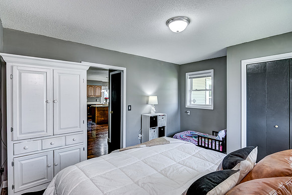 10 - Main Level Bedroom - 1-2