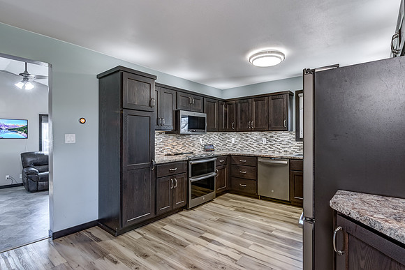 03 - Kitchen-3
