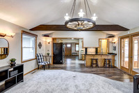 05 - Family Room-8