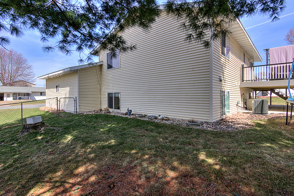 20 - Exterior-6