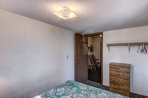 10 - Main Level Bedroom - 4-2