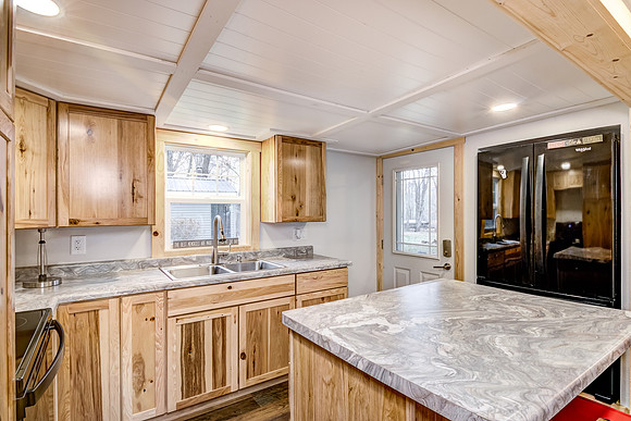 03 - Kitchen-3