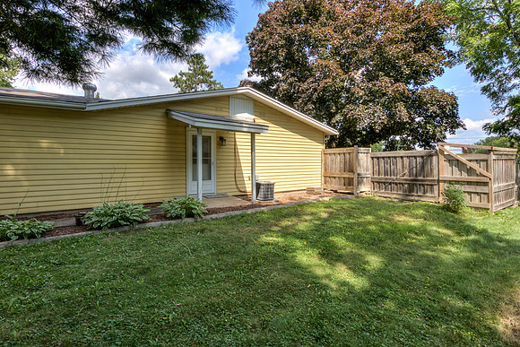 20 - Exterior-4