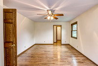 06 - Primary Bedroom-1