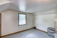 11 - Upper Level Bedroom - 2-1