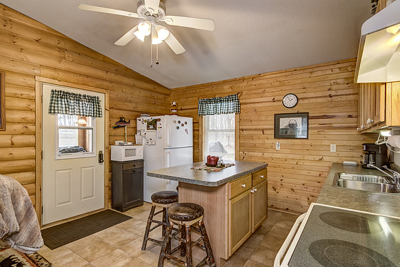 03 - Kitchen-4