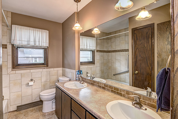 12b - Bathroom-1