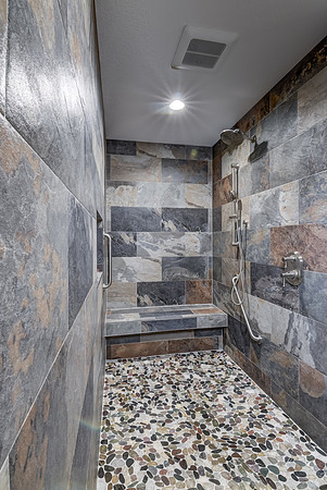 07 - Primary Bathroom-4