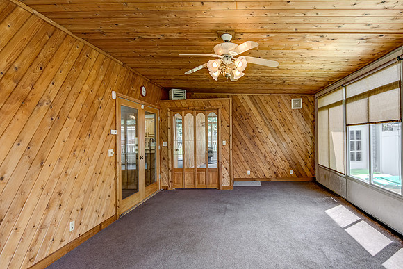 09 - Seasonal Porch-2