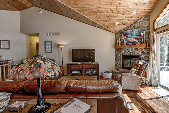 02 - Living Room-5