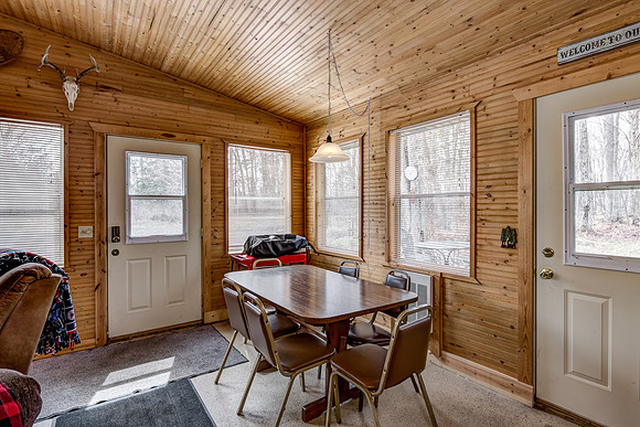 09 - Seasonal Porch-5