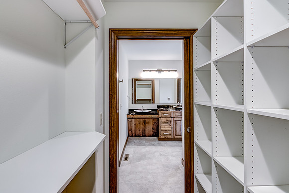 07 - Primary Bathroom-8