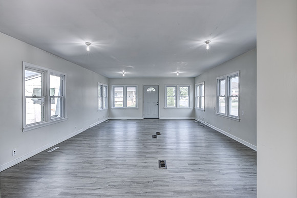 05 - Family Room-3