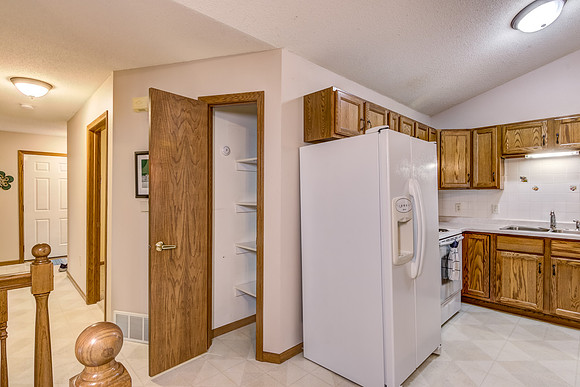 03 - Kitchen-6