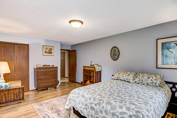10 - Main Level Bedroom - 1-2