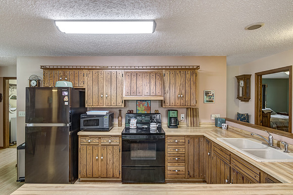 03 - Kitchen-5