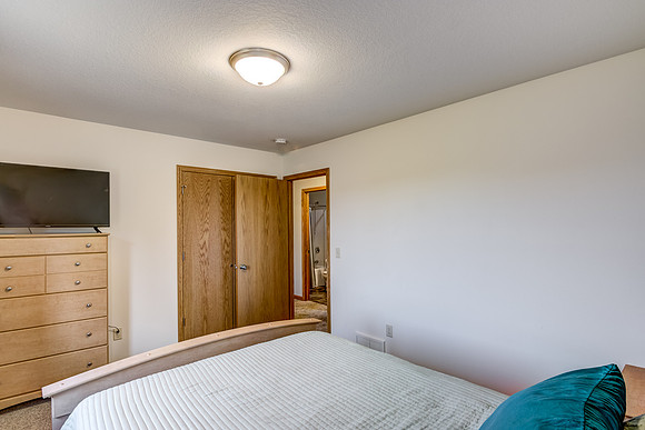 10 - Main Level Bedroom - 1-2
