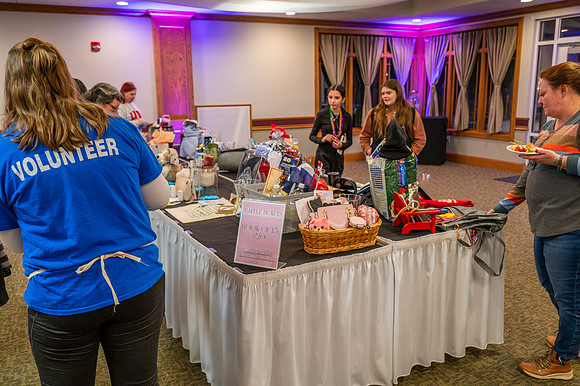Tim Abraham - 21 -Purses for Paws 25-44