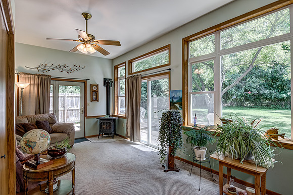 09 - Seasonal Porch-2