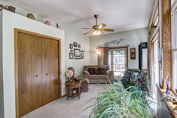 09 - Seasonal Porch-1