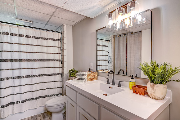 12b - Bathroom-2