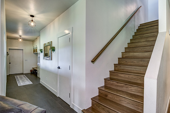 16A - Interior-1
