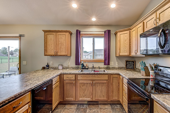 03 - Kitchen-4