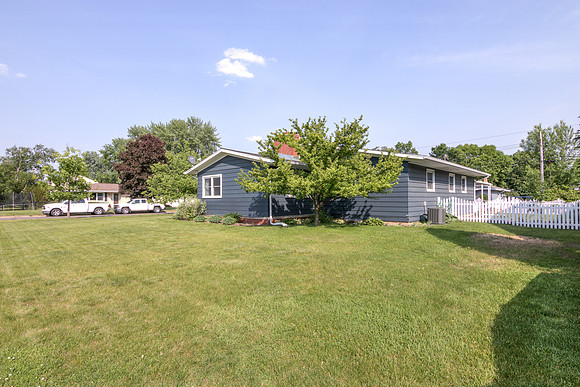 20 - Exterior-31
