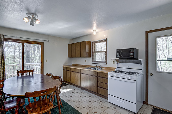 03 - Kitchen-1